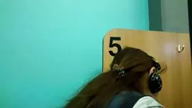 Cô gái xinh đẹp, phi ...