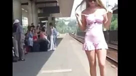 Các cô gái với một p ...