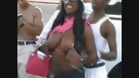 Lãng mạn đoàn tụ phi ...