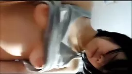 Người phụ nữ trẻ-cơ  ...