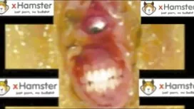 Một đen đào một cái  ...