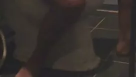 Một cô gái với một h ...