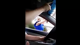 Hai cô gái trong giư ...