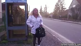 Cô gái người anh phi ...